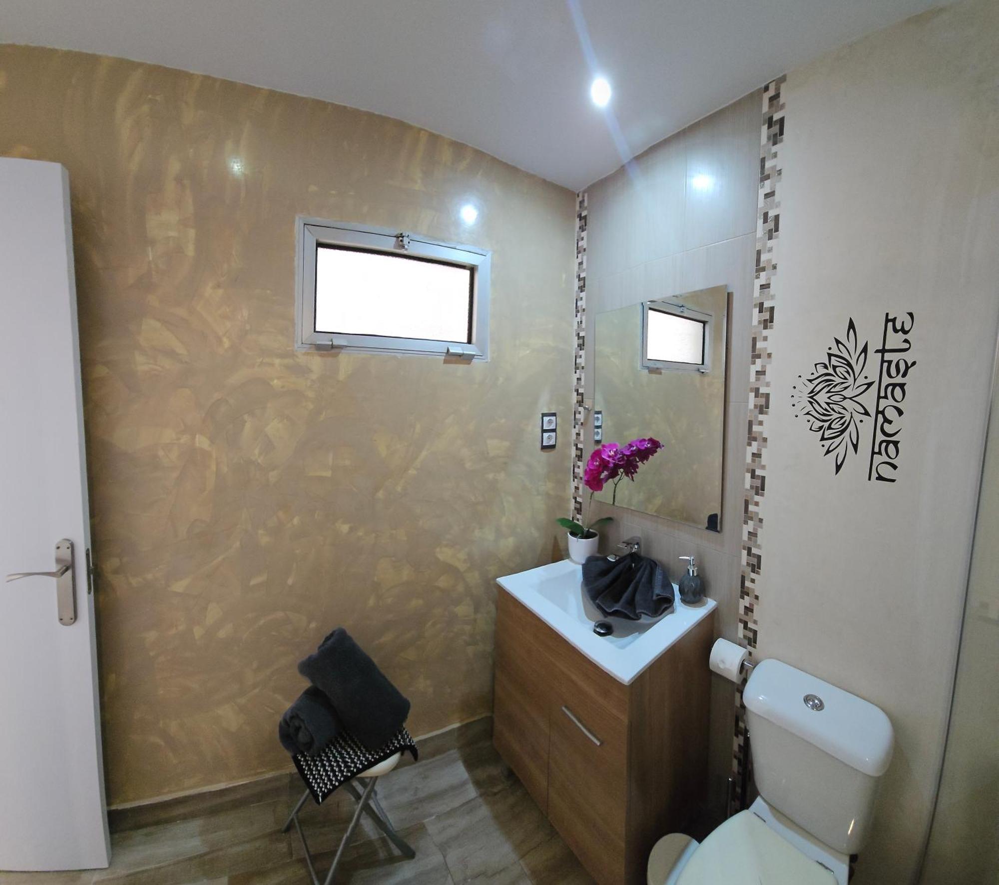 Namaste Modern Elegance City Center Apartment By Namaste Elite ตอร์เรโมลิโนส ภายนอก รูปภาพ