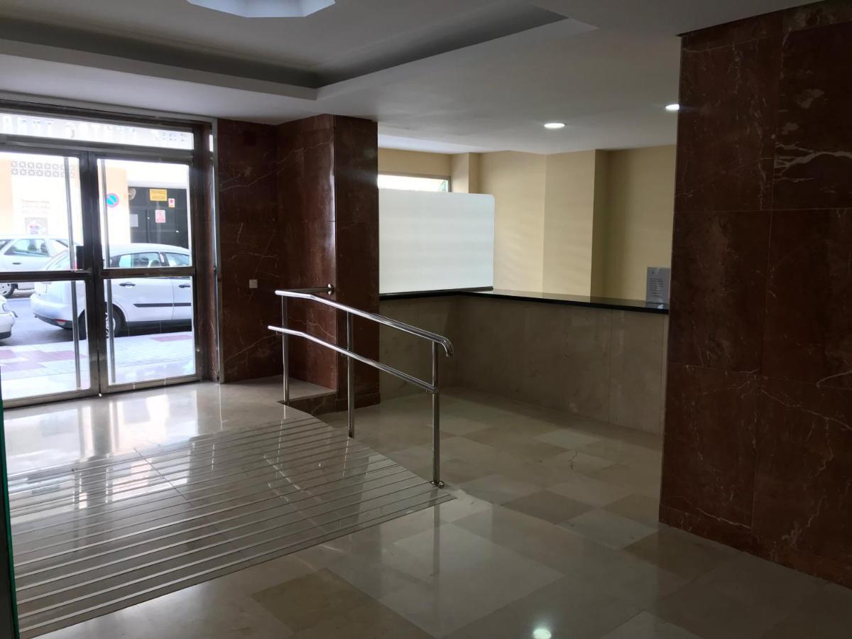 Namaste Modern Elegance City Center Apartment By Namaste Elite ตอร์เรโมลิโนส ภายนอก รูปภาพ
